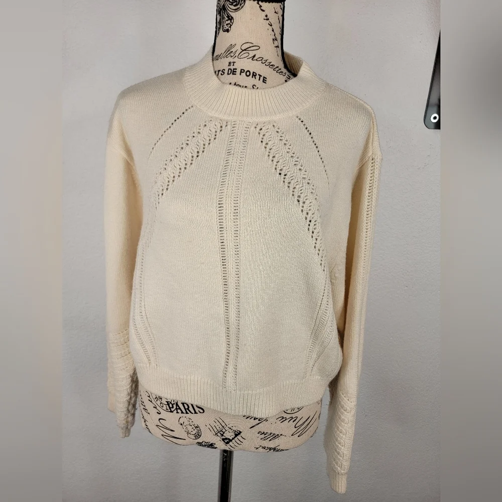 Club Monaco Sz M Crewneck Wool Crochet Details Long Sleeves Ivory
